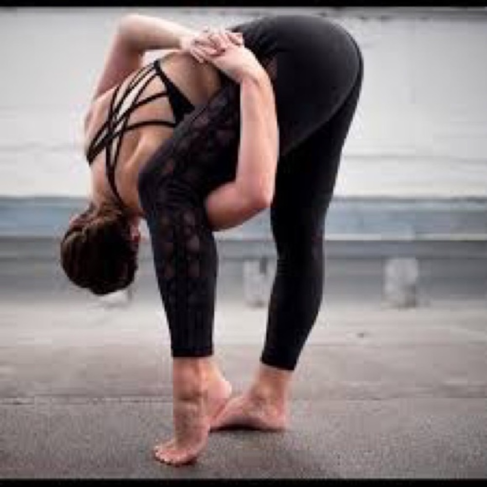 RARE Lululemon Essential Rhythm Pant- Black